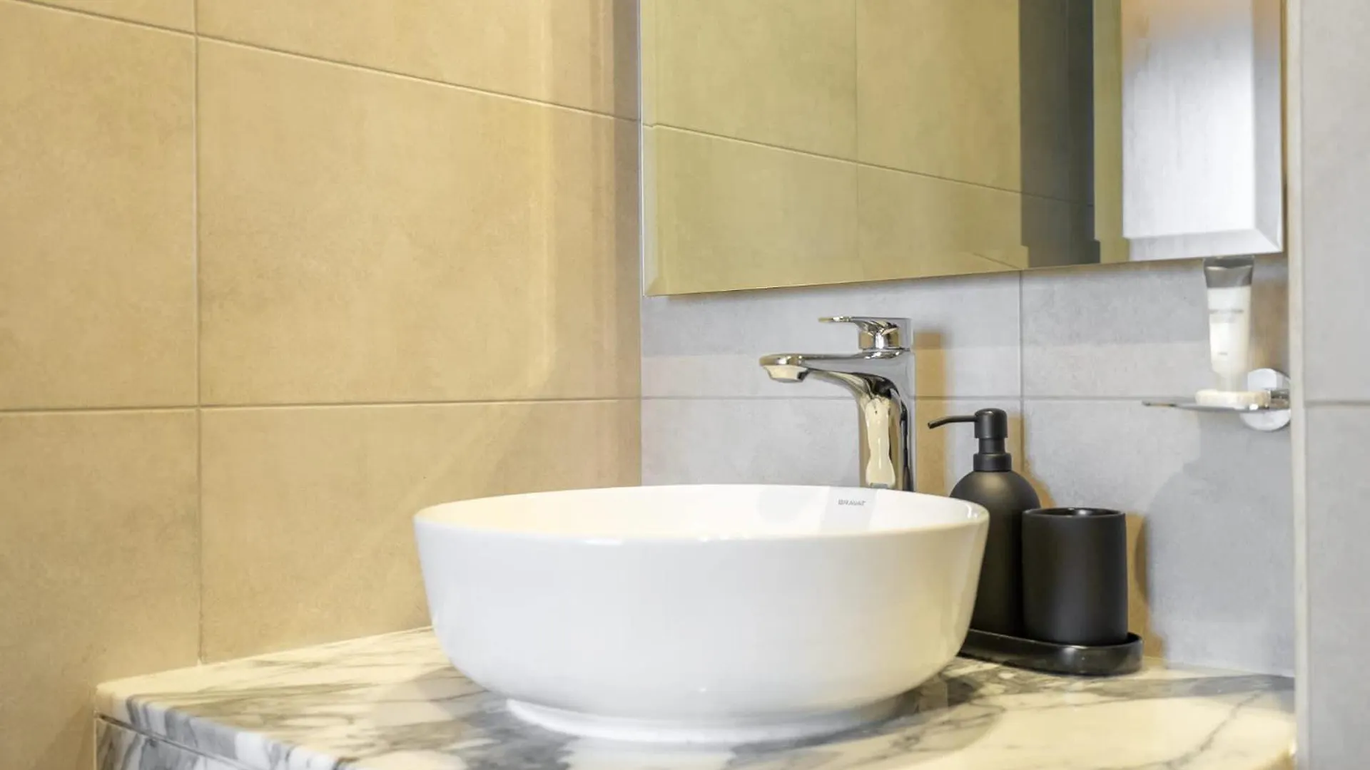 Modern Cozy 2-Bedroom Apartment In Business Bay Dubai United Arab Emirates