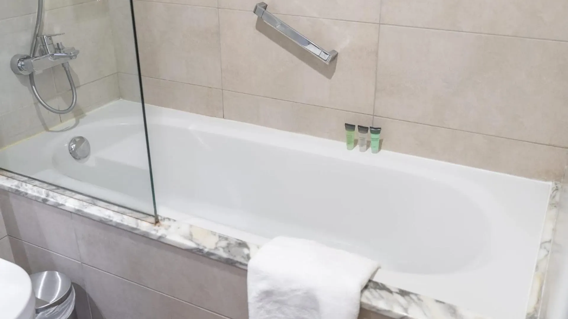 Modern Cozy 2-Bedroom Apartment In Business Bay Dubai
